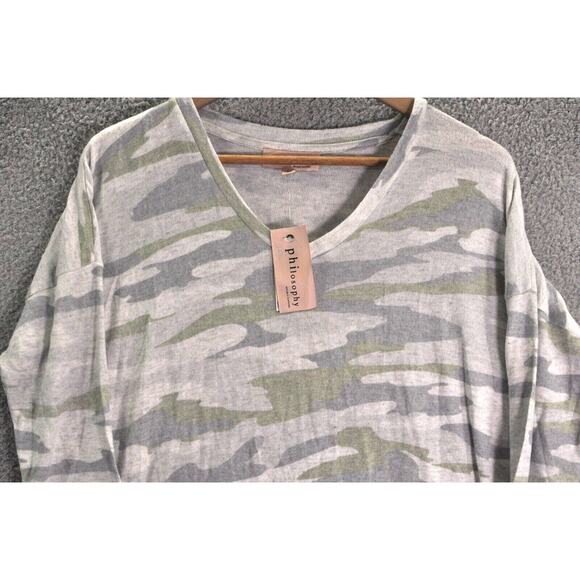 NWT Philosophy Tee Women's Medium Gray Cloud Camo Cozy V-Neck Soft Lounge Top - Picture 2 of 10